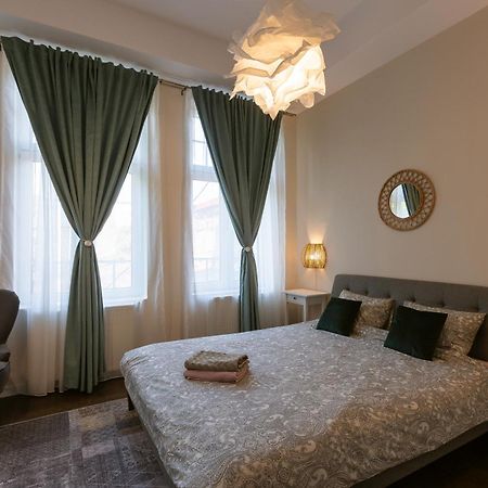 Central Charm - 2Br Apartment Temesvár Kültér fotó