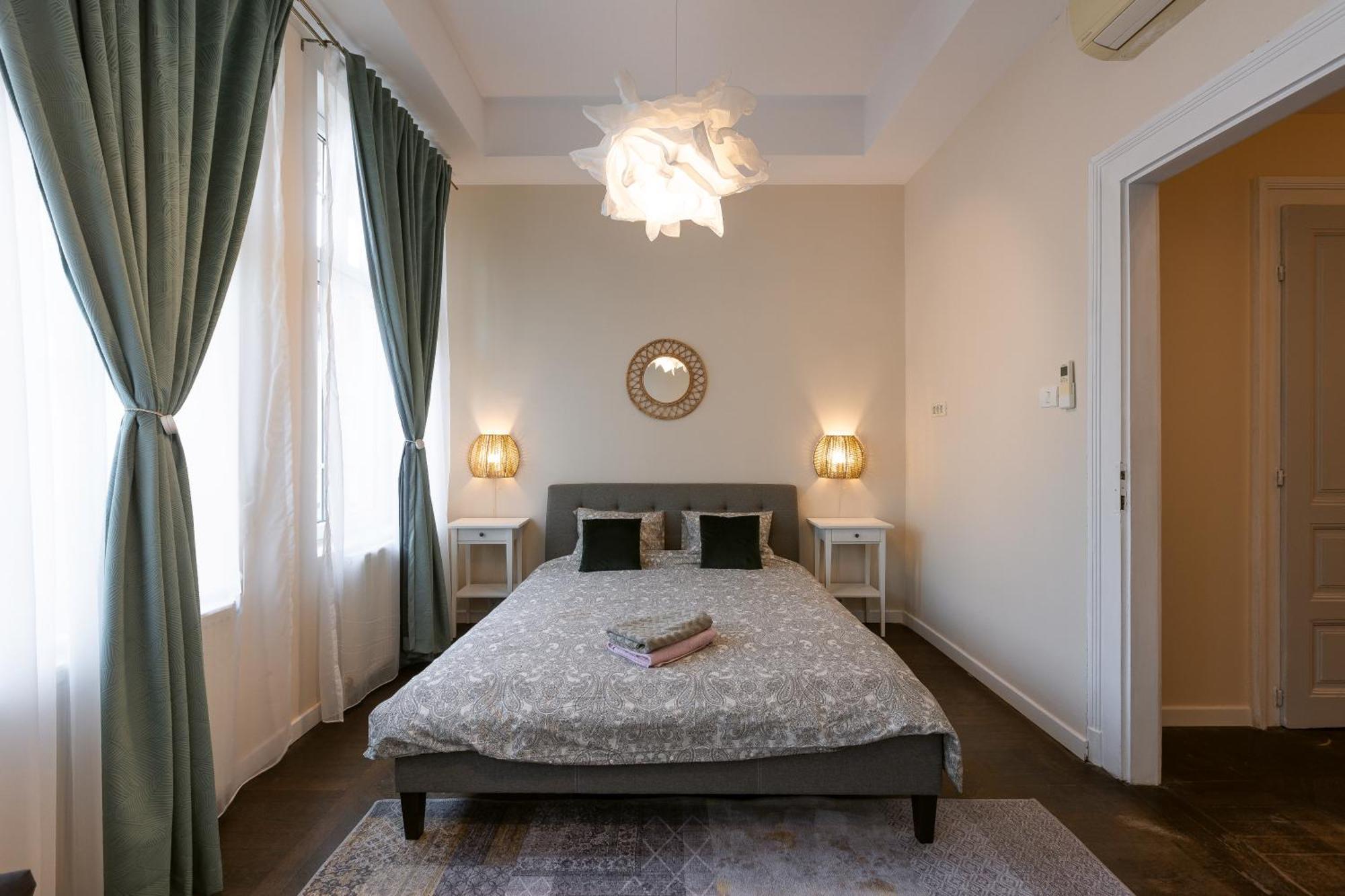 Central Charm - 2Br Apartment Temesvár Kültér fotó