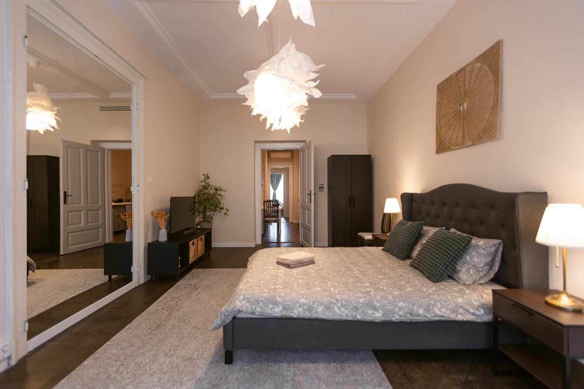 Central Charm - 2Br Apartment Temesvár Kültér fotó